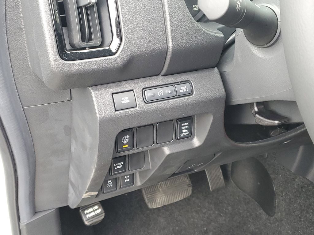 2026 Nissan Frontier PRO-4X w/R Package