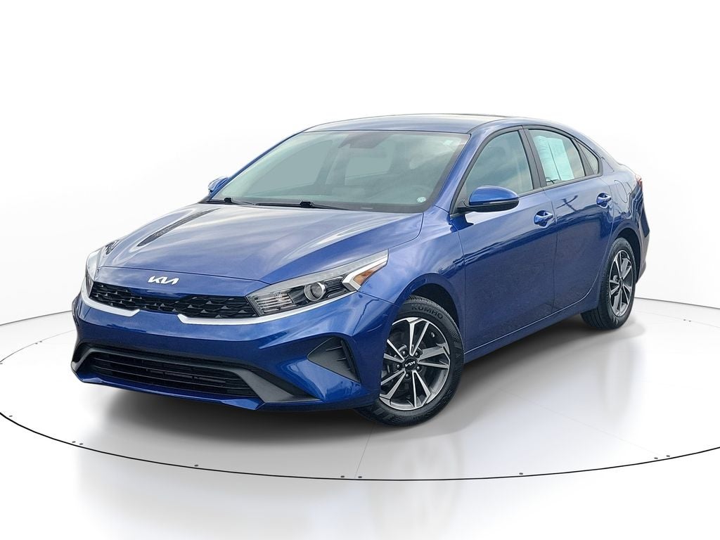2023 Kia Forte LXS AT's photo
