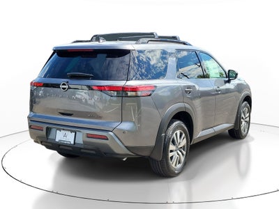 2026 Nissan Pathfinder SL