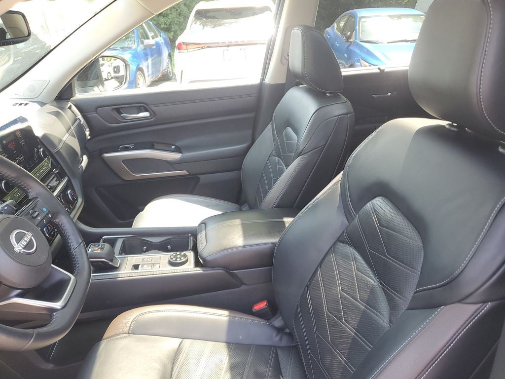 2022 Nissan Pathfinder Platinum
