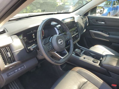 2022 Nissan Pathfinder Platinum