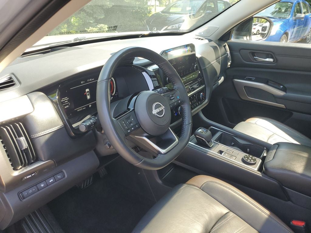 2022 Nissan Pathfinder Platinum
