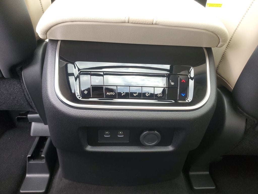 2025 Nissan Armada Platinum Reserve