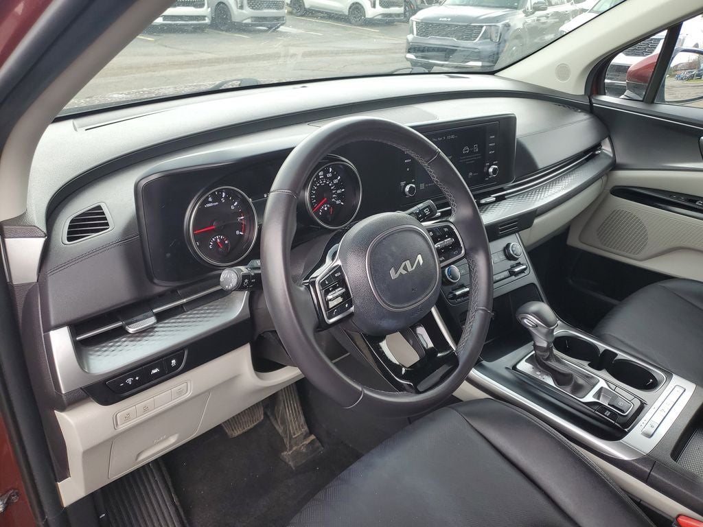 2024 Kia Carnival LX