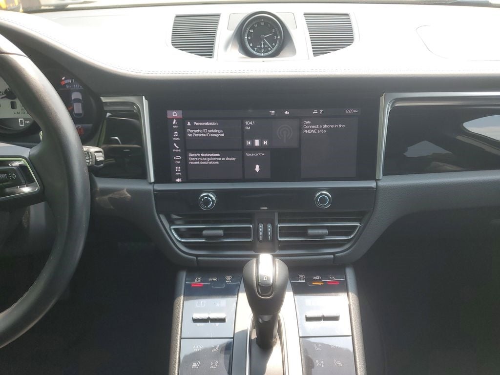 2022 Porsche Macan S