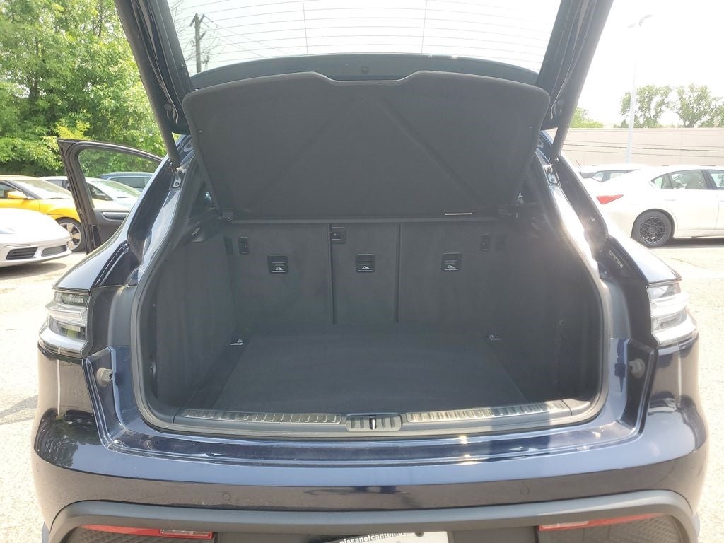 2022 Porsche Macan S