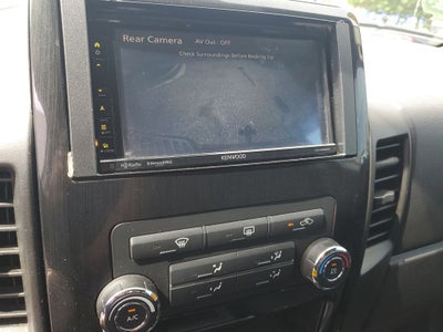 2013 Nissan Titan SV