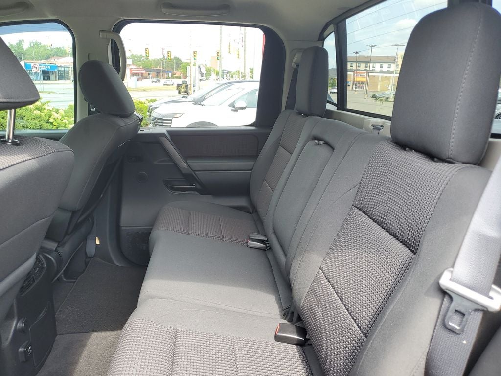 2013 Nissan Titan SV