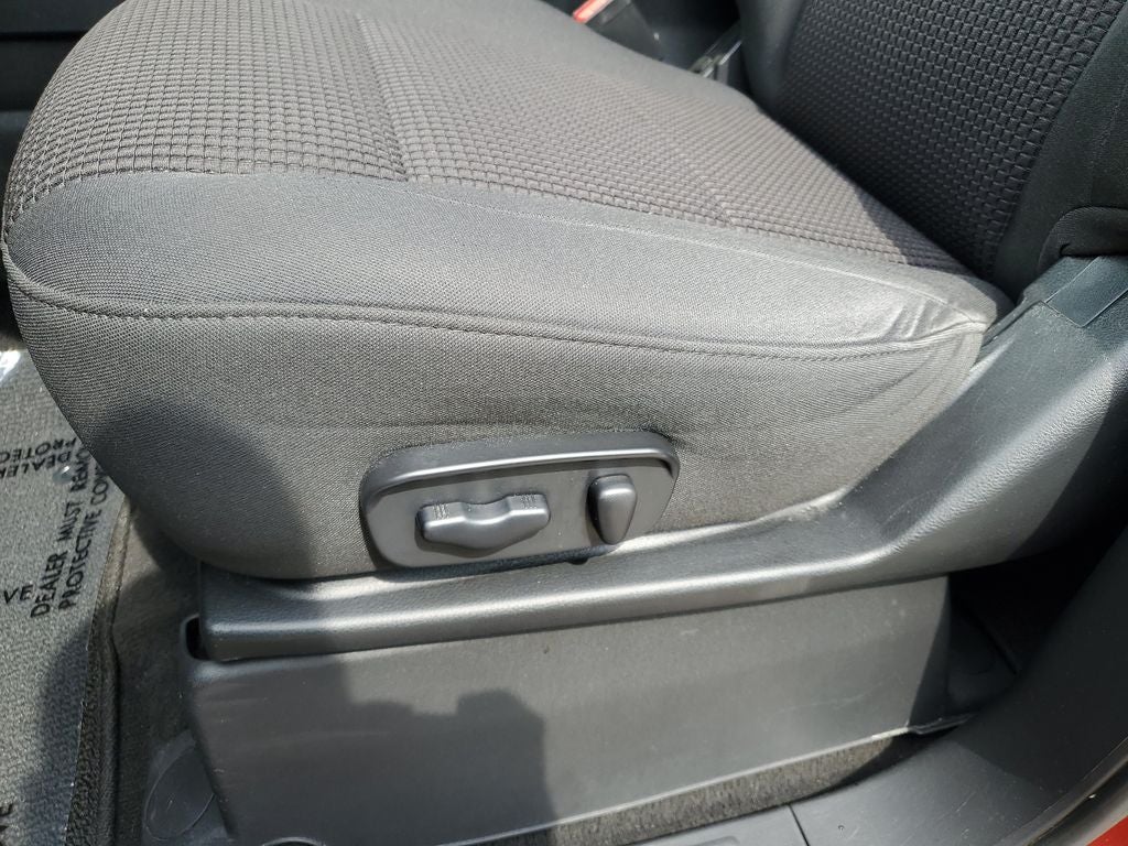 2013 Nissan Titan SV