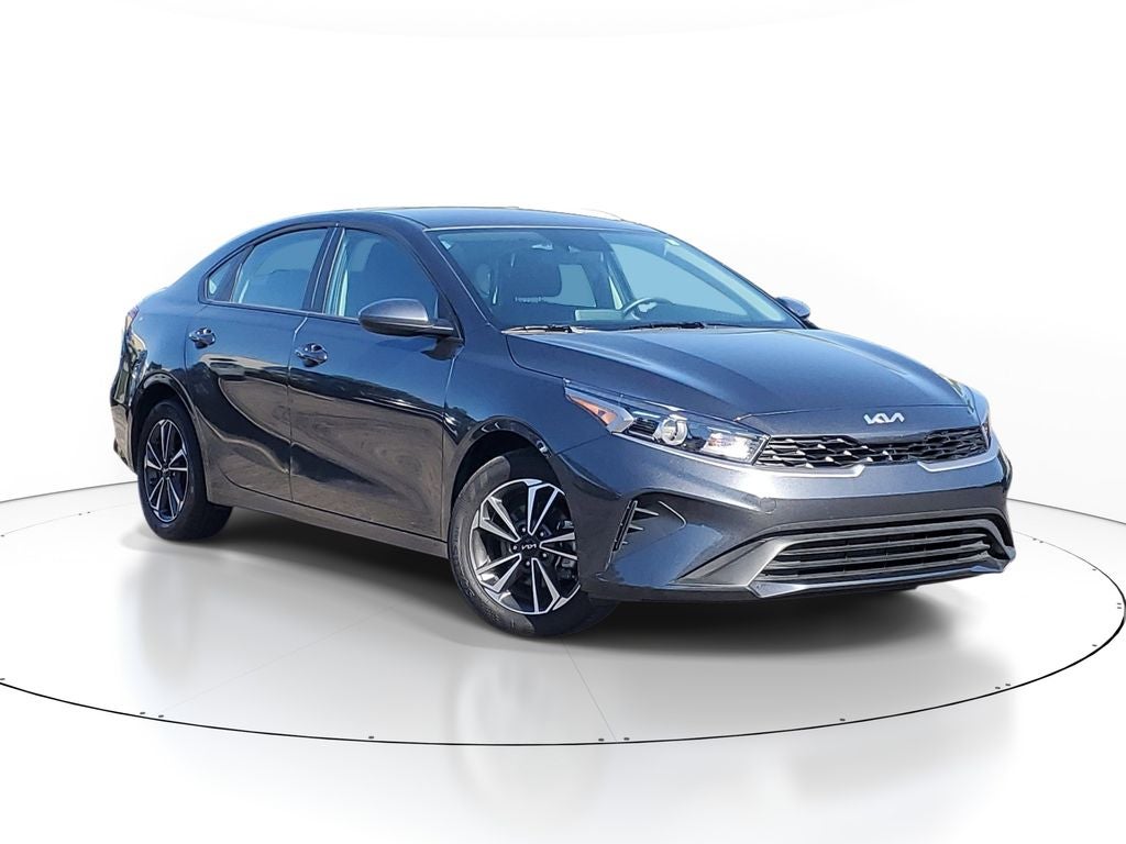 2024 Kia Forte LXS AT's photo