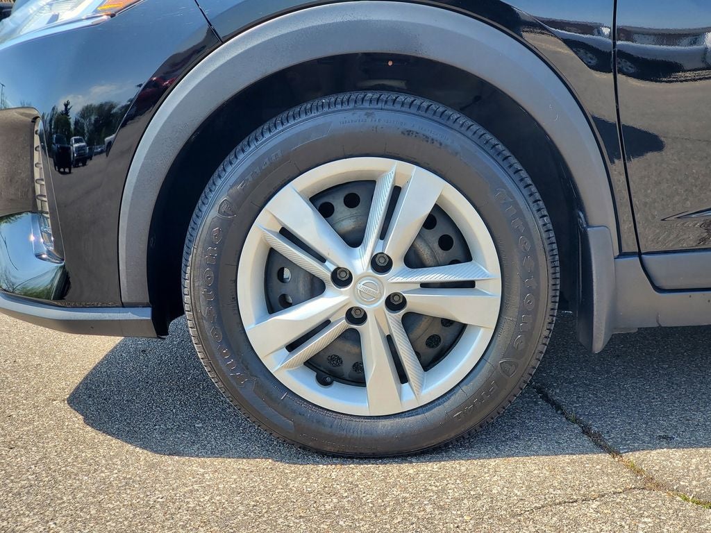 2023 Nissan Kicks S