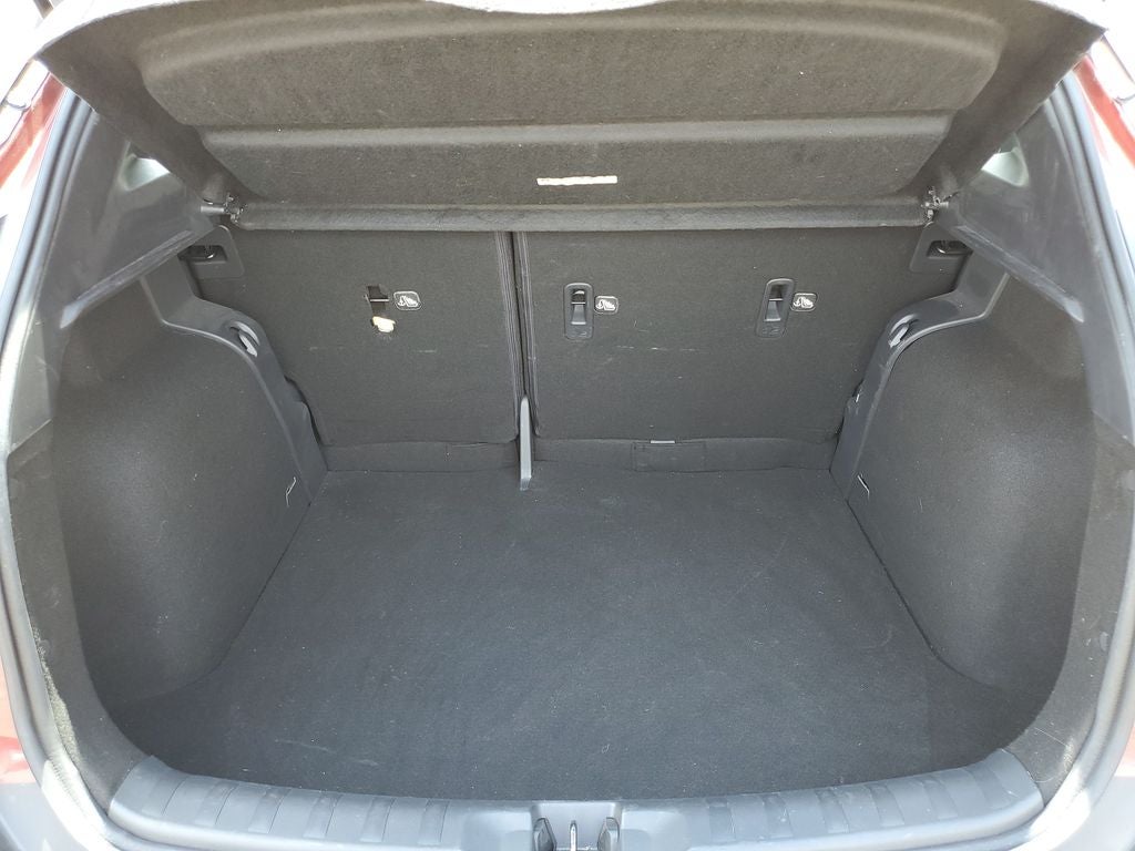 2019 Nissan Kicks SR