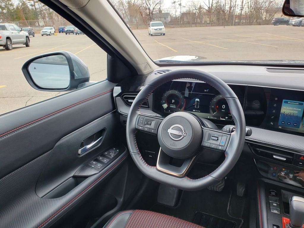 2025 Nissan Kicks SR