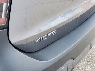 2025 Nissan Kicks SR
