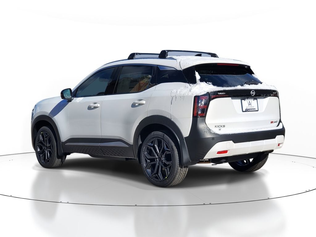 2026 Nissan Kicks SR