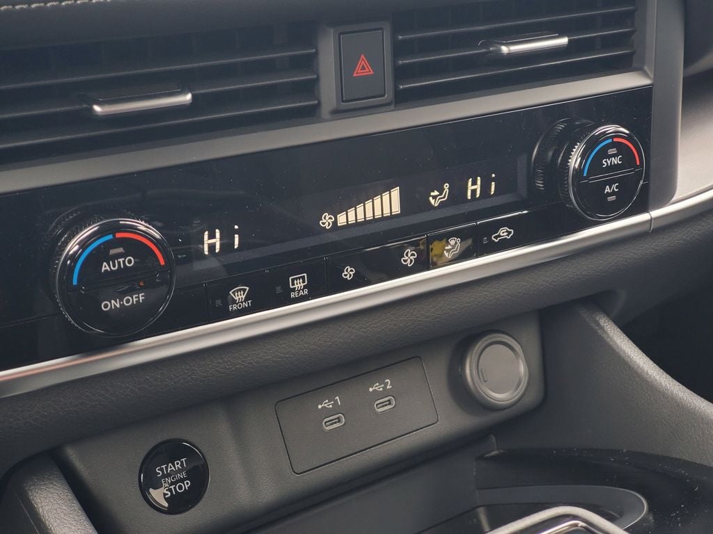 2026 Nissan Rogue SV