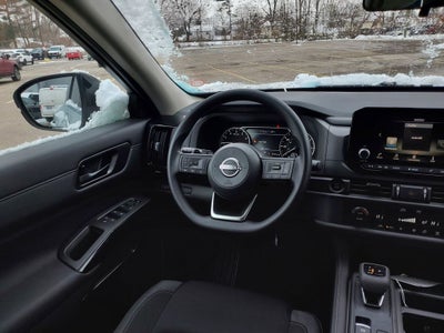 2025 Nissan Pathfinder S