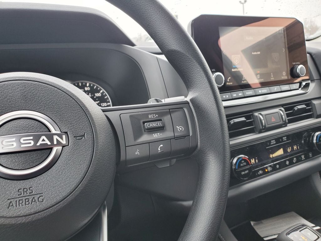 2025 Nissan Pathfinder S