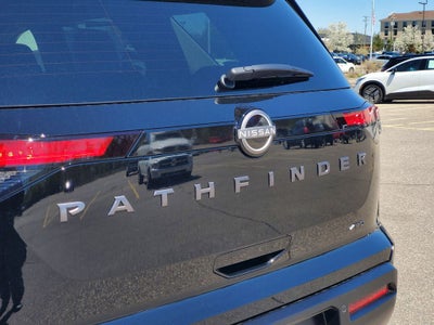 2026 Nissan Pathfinder SV