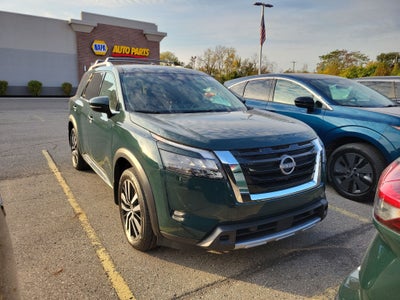 2025 Nissan Pathfinder Platinum