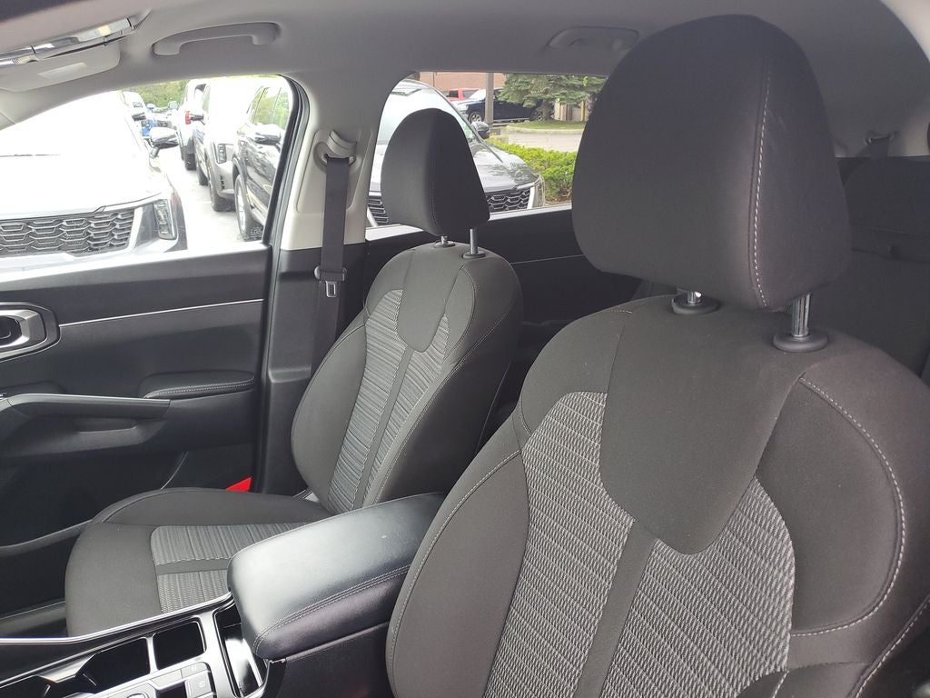 2025 Kia Sorento LX