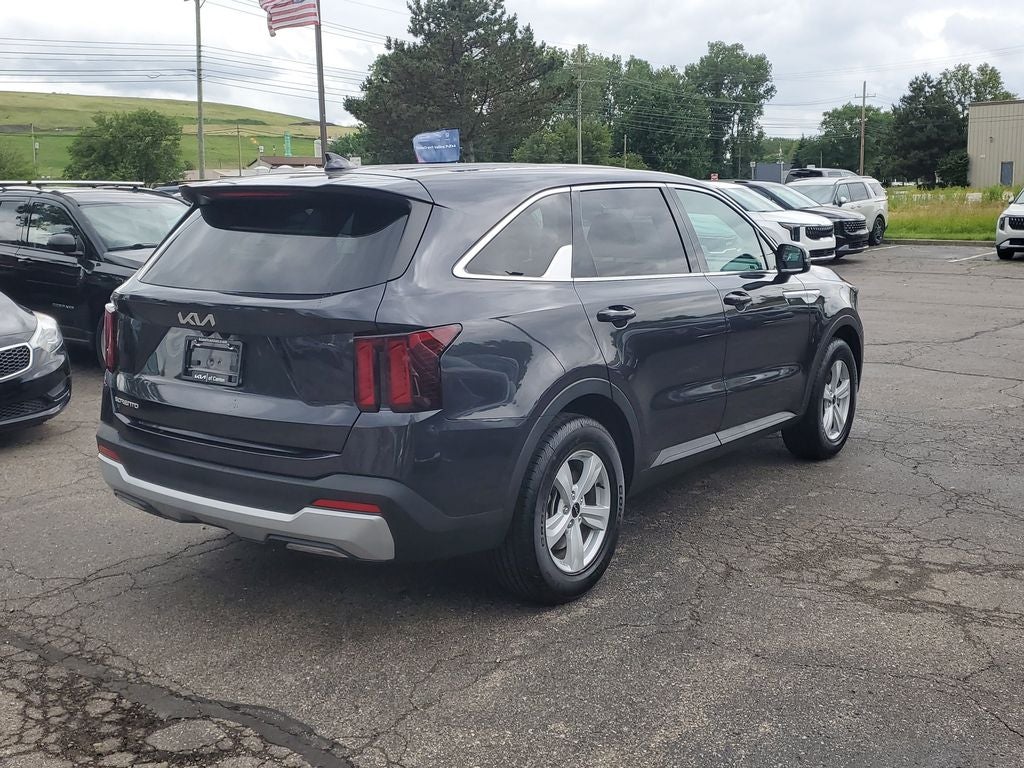 2025 Kia Sorento LX