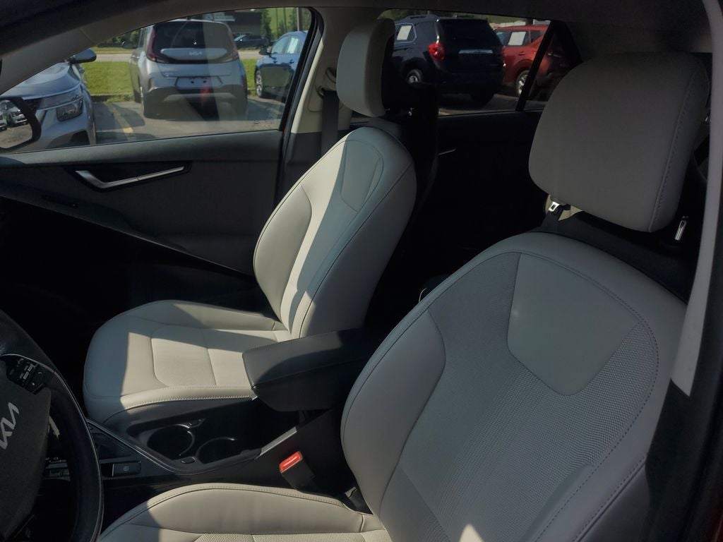 2023 Kia Niro EX