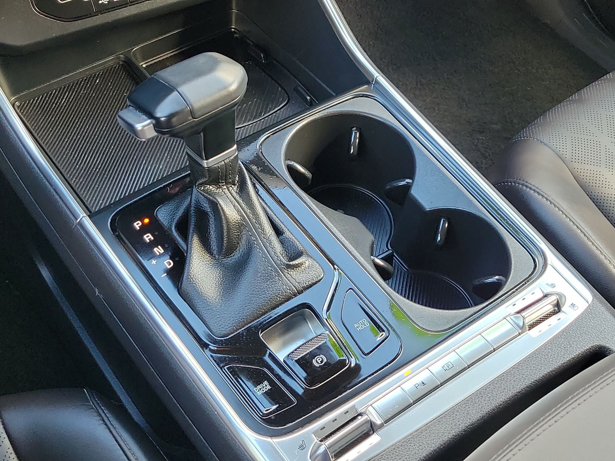 2025 Kia Carnival SX