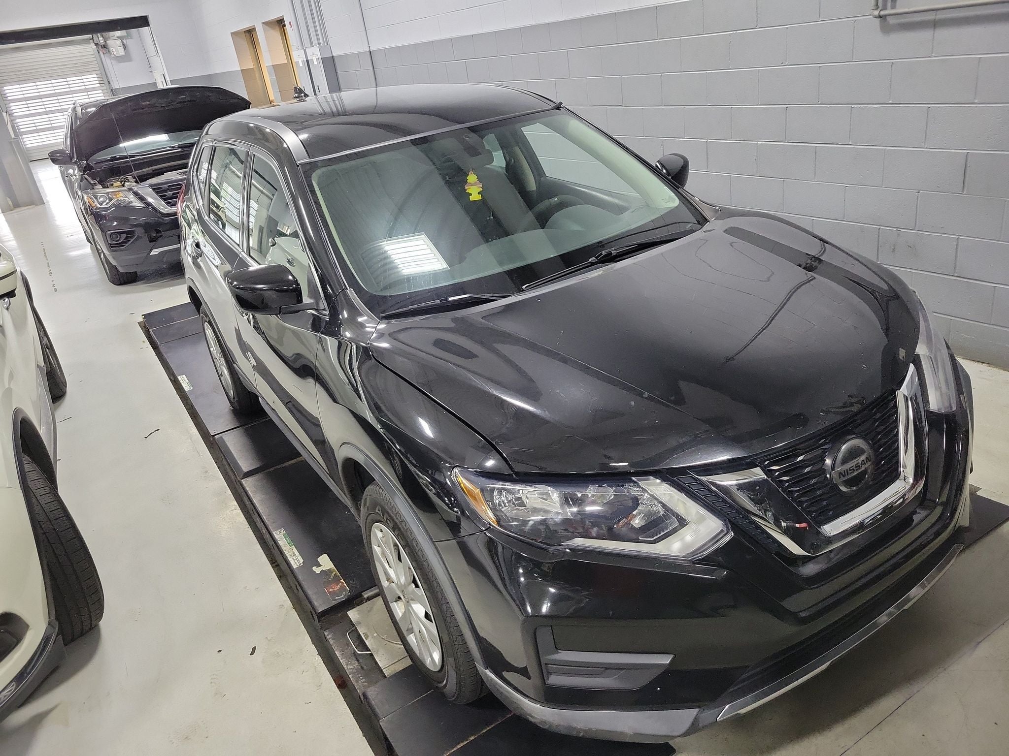Used 2018 Nissan Rogue S with VIN KNMAT2MV0JP605867 for sale in Dearborn, MI