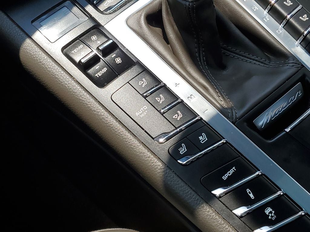 2016 Porsche Macan Turbo