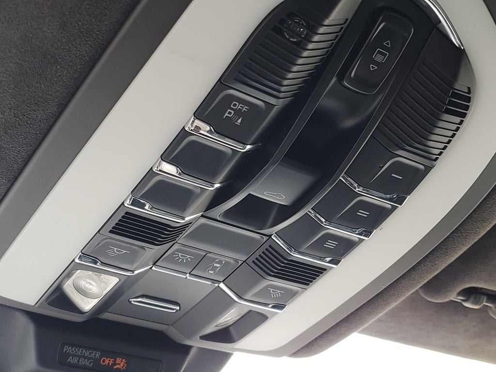 2016 Porsche Macan Turbo