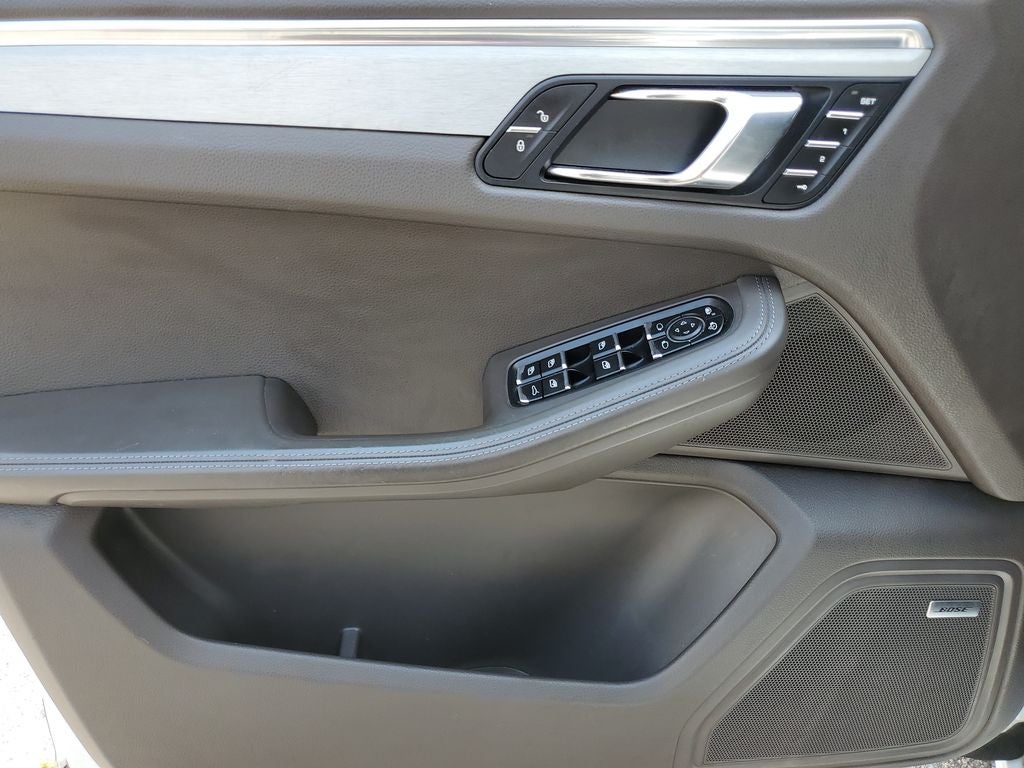 2016 Porsche Macan Turbo