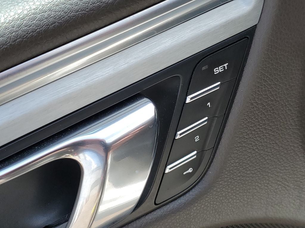 2016 Porsche Macan Turbo