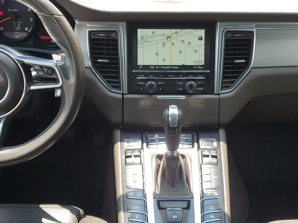 2016 Porsche Macan Turbo
