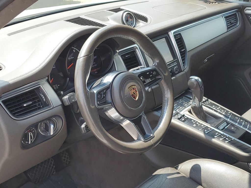 2016 Porsche Macan Turbo