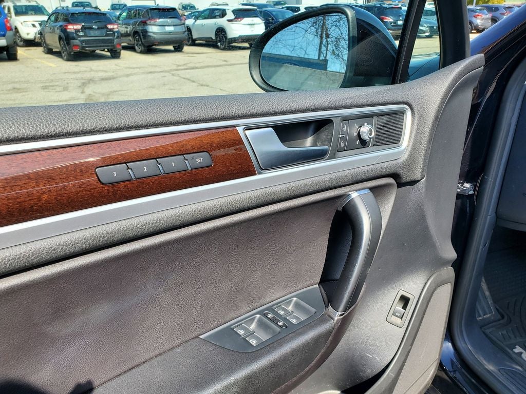 2016 Volkswagen Touareg Lux