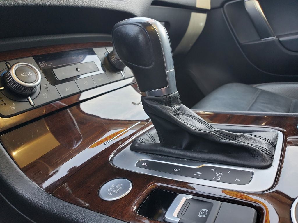 2016 Volkswagen Touareg Lux