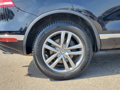 2016 Volkswagen Touareg Lux