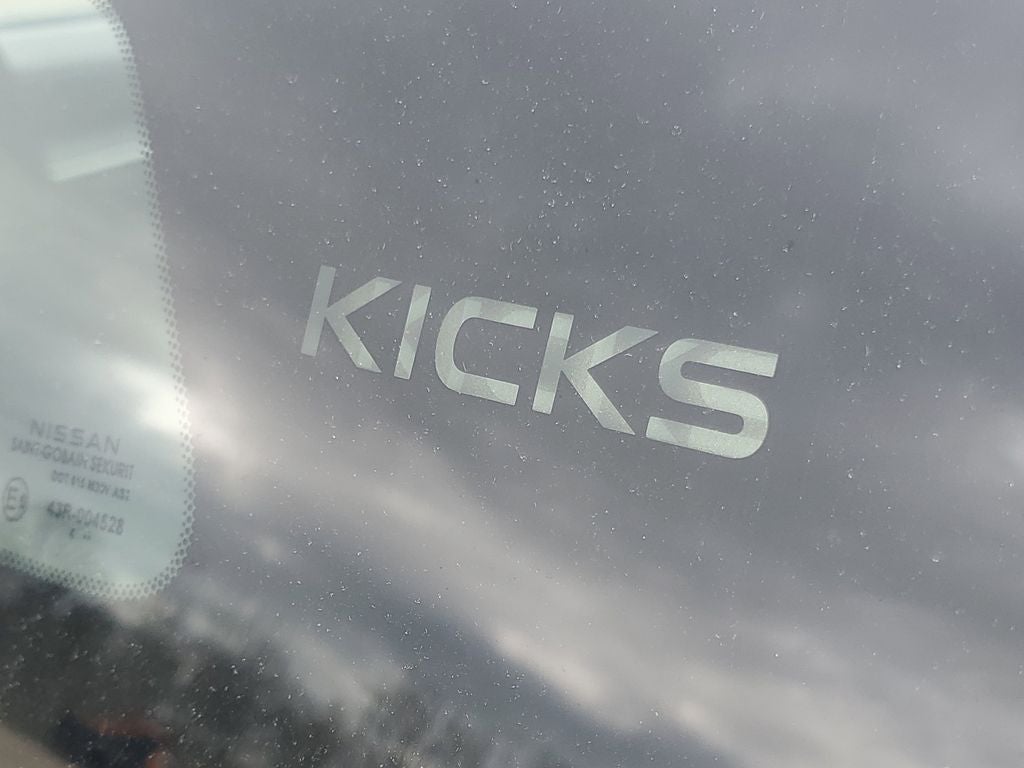 2025 Nissan Kicks S