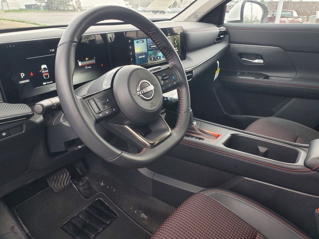 2025 Nissan Kicks SR