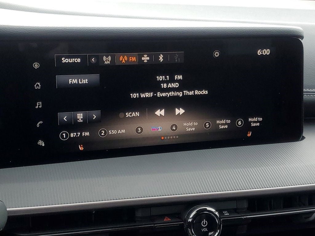 2025 Nissan Murano SV