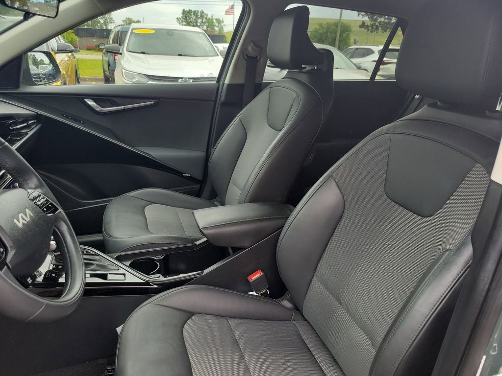 2023 Kia Niro EX